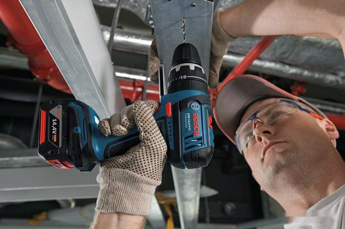 Ударная дрель-шуруповерт Bosch GSB 14.4 V-LI Professional 0601867002 (с 2-мя АКБ, кейс) Ударная дрель-шуруповерт Bosch GSB 14.4 V-LI Professional 0601867002 (с 2-мя АКБ, кейс)