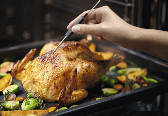 Духовой шкаф Electrolux AssistedCooking SENSE 800 KOEBP39WX Духовой шкаф Electrolux AssistedCooking SENSE 800 KOEBP39WX