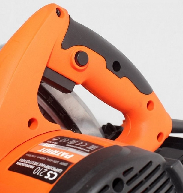 Дисковая пила Patriot CS 210