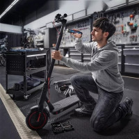 Электроотвертка Bosch Go Professional 06019H2200 (с АКБ, кейс)