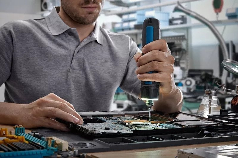 Электроотвертка Bosch Go Professional 06019H2200 (с АКБ, кейс) Электроотвертка Bosch Go Professional 06019H2200 (с АКБ, кейс)