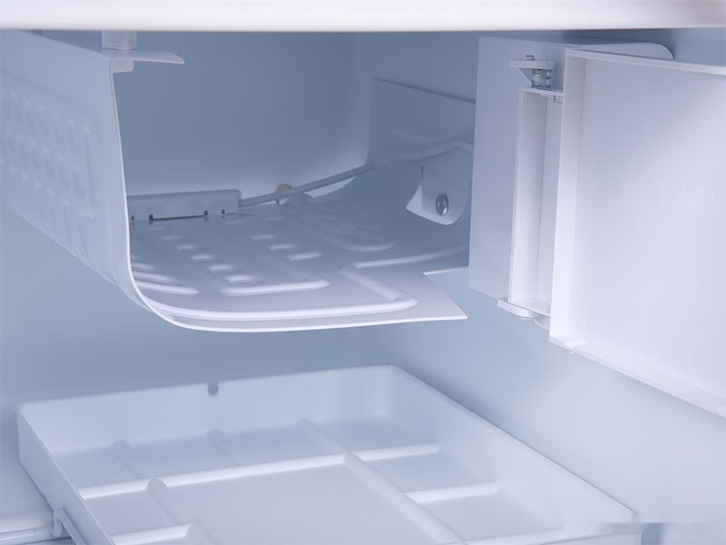 Однокамерный холодильник Oursson RF0480/RD