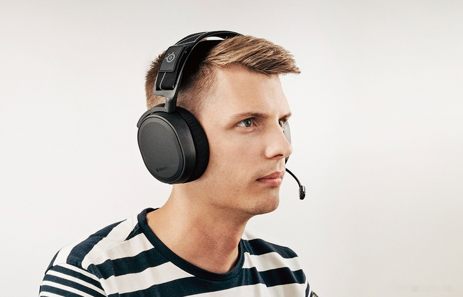 Наушники SteelSeries Arctis 3 2019 Edition (черный)