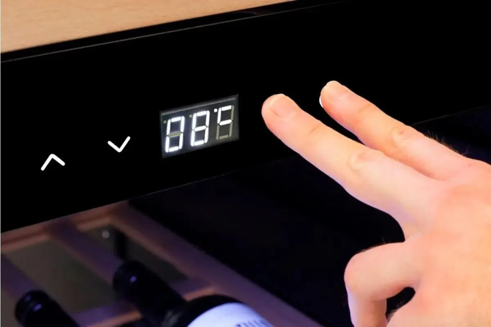 Винный шкаф Caso WineExclusive 126 Smart Винный шкаф Caso WineExclusive 126 Smart