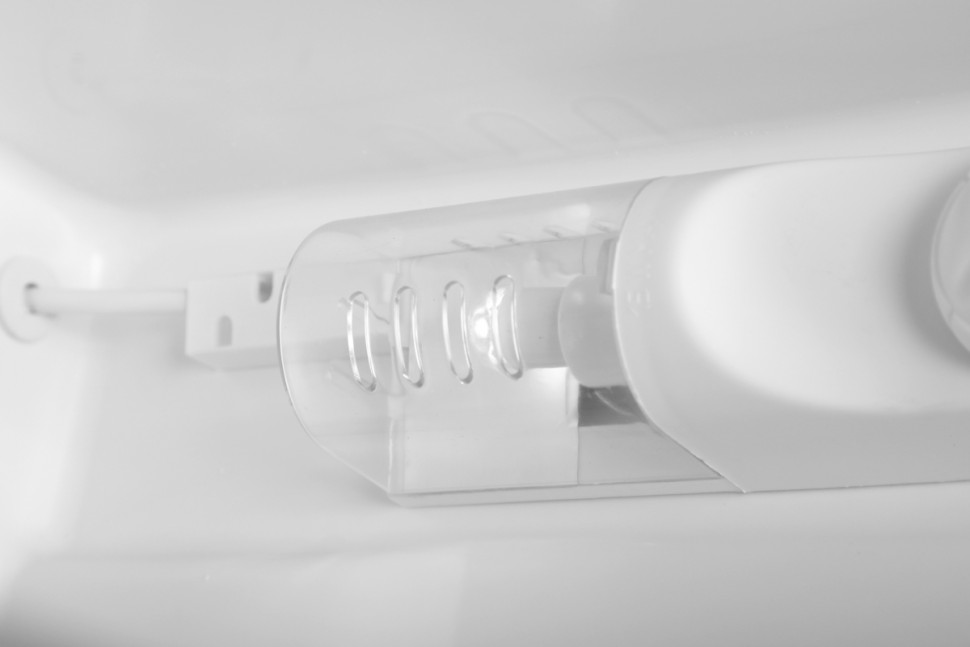 Холодильник SunWind SCC405 (белый) Холодильник SunWind SCC405 (белый)