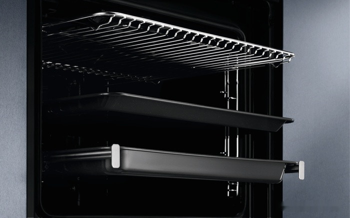 Духовой шкаф Electrolux EOE7P31X