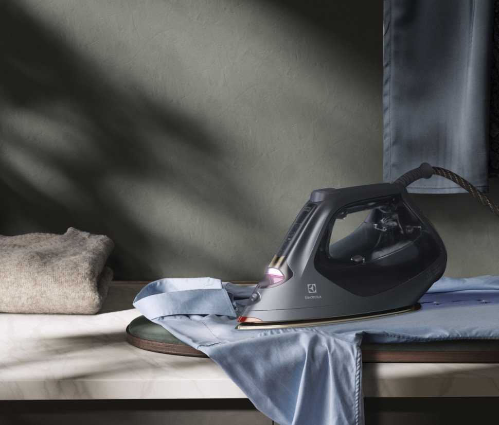 Утюг Electrolux E8SI1-8EGM Утюг Electrolux E8SI1-8EGM