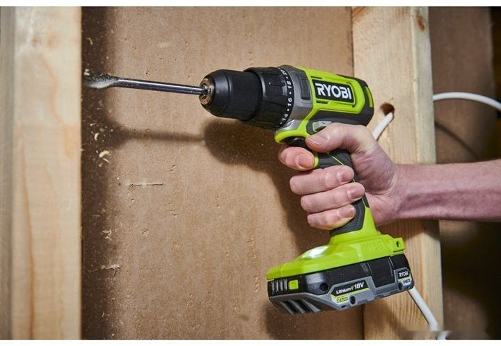 Дрель-шуруповерт Ryobi RDD18-2C42S 5133005521 (с 2-мя АКБ 2 Ач+4 Ач, сумка) Дрель-шуруповерт Ryobi RDD18-2C42S 5133005521 (с 2-мя АКБ 2 Ач+4 Ач, сумка)