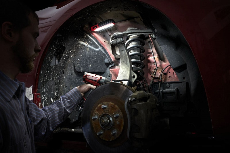 Фонарь Milwaukee USB L4 FL-201 Фонарь Milwaukee USB L4 FL-201