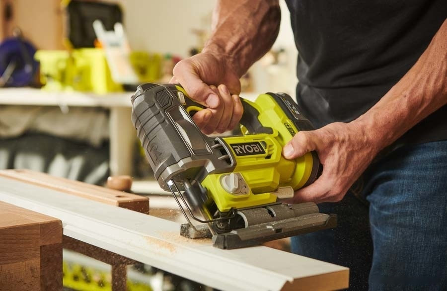 Лобзик Ryobi R18JS7-0 (без АКБ) Лобзик Ryobi R18JS7-0 (без АКБ)