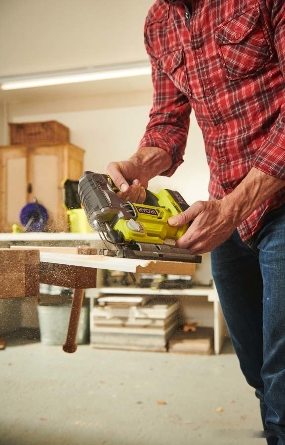 Лобзик Ryobi R18JS7-0 (без АКБ) Лобзик Ryobi R18JS7-0 (без АКБ)