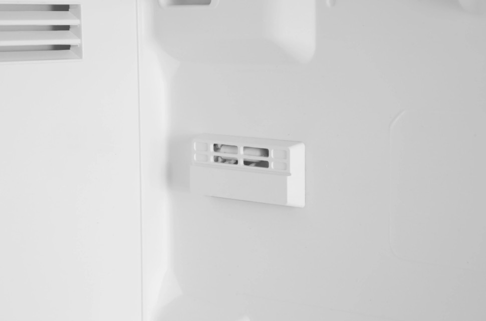 Холодильник Hyundai HBR 1786 Холодильник Hyundai HBR 1786