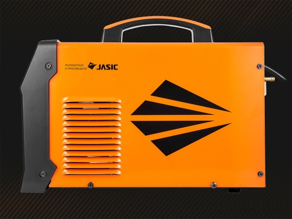 Сварочный инвертор Сварог Real MIG 200 (N2H3) Сварочный инвертор Сварог Real MIG 200 (N2H3)