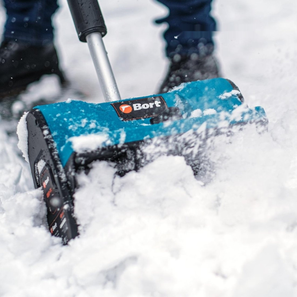 Снегоуборщик BORT BSF-31 (с 1-им АКБ) Снегоуборщик BORT BSF-31 (с 1-им АКБ)