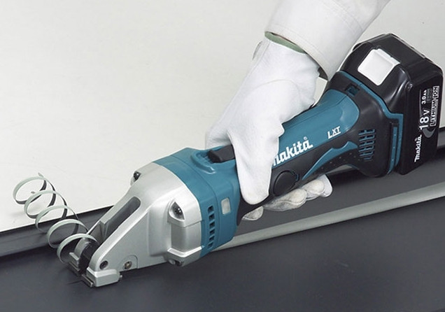 Шлицевые ножницы Makita DJS161Z