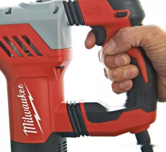 Перфоратор Milwaukee PLH 28 XE 4933446800 Перфоратор Milwaukee PLH 28 XE 4933446800