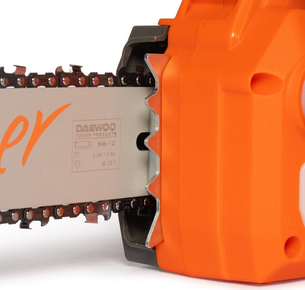 Аккумуляторная пила Daewoo Power DACS 3021Li (без АКБ) Аккумуляторная пила Daewoo Power DACS 3021Li (без АКБ)