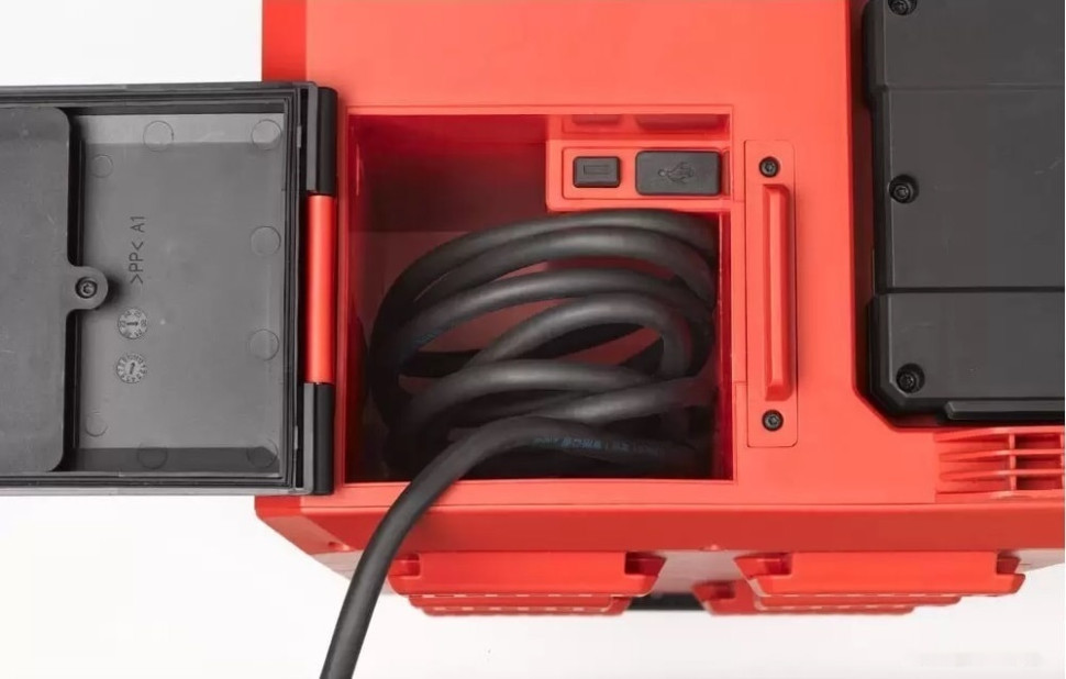 Фонарь Milwaukee M18 POALC-0 4933478120 (без АКБ) Фонарь Milwaukee M18 POALC-0 4933478120 (без АКБ)