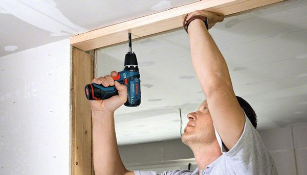 Дрель-шуруповерт Bosch GSR 10.8-2-LI Professional Дрель-шуруповерт Bosch GSR 10.8-2-LI Professional