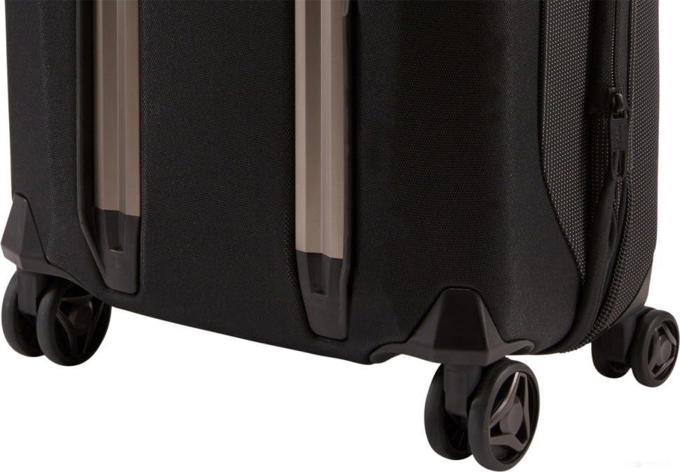 Чемодан-спиннер Thule Crossover 2 Carry On Spinner C2S-22 55 см (black) Чемодан-спиннер Thule Crossover 2 Carry On Spinner C2S-22 55 см (black)