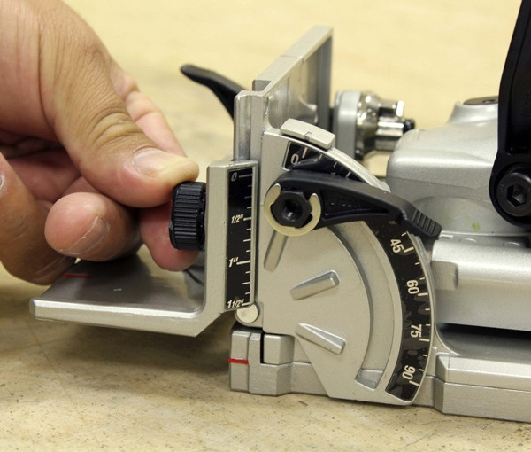 Фрезер Makita PJ7000 Фрезер Makita PJ7000