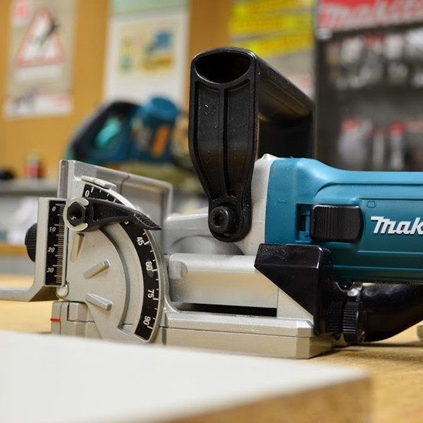 Фрезер Makita PJ7000 Фрезер Makita PJ7000