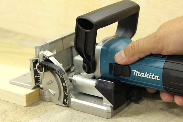 Фрезер Makita PJ7000 Фрезер Makita PJ7000
