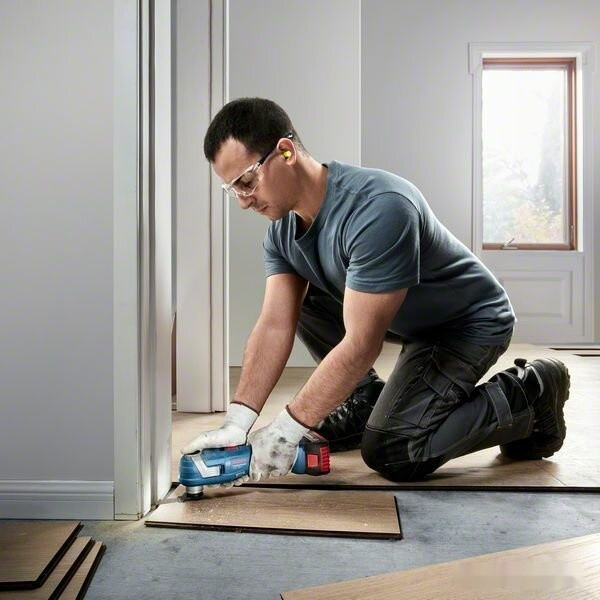 Реноватор Bosch GOP 185-LI Professional 06018G2020 (без АКБ) Реноватор Bosch GOP 185-LI Professional 06018G2020 (без АКБ)