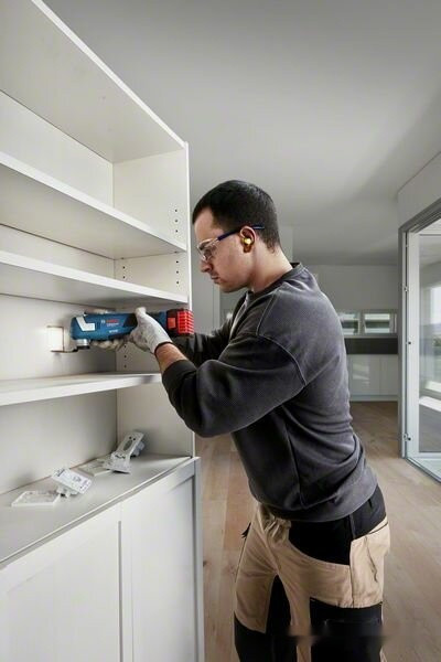 Реноватор Bosch GOP 185-LI Professional 06018G2020 (без АКБ) Реноватор Bosch GOP 185-LI Professional 06018G2020 (без АКБ)