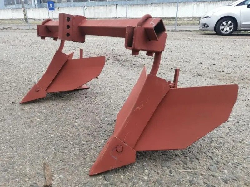 Окучник Сморгонский агрегатный завод ОМ-25.03 Окучник Сморгонский агрегатный завод ОМ-25.03