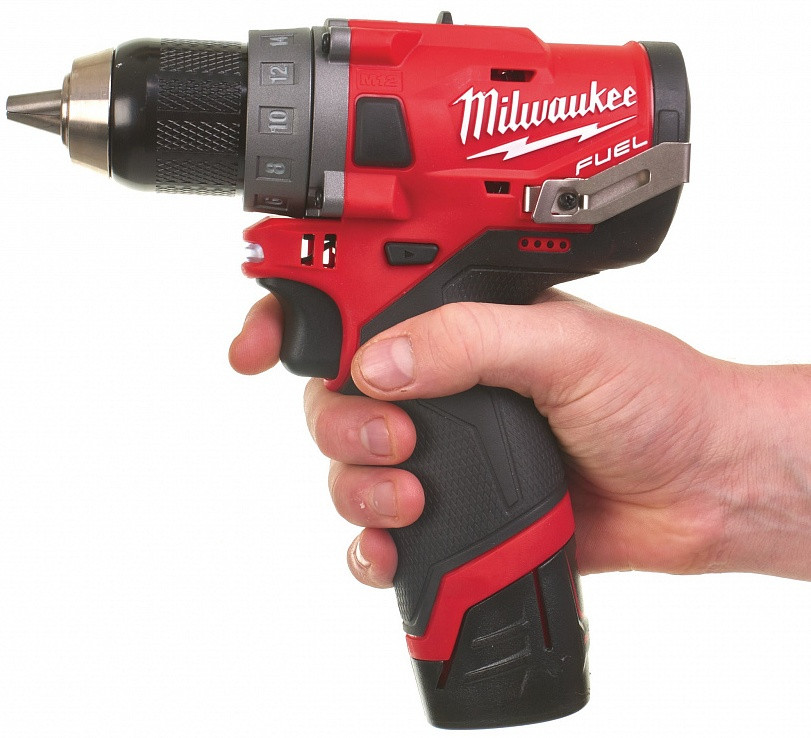 Дрель-шуруповерт Milwaukee M12 FDD-602X 4933459820 (с 2-мя АКБ, кейс) Дрель-шуруповерт Milwaukee M12 FDD-602X 4933459820 (с 2-мя АКБ, кейс)