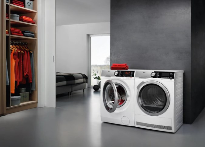 Стиральная машина AEG L8FEC68SR Стиральная машина AEG L8FEC68SR