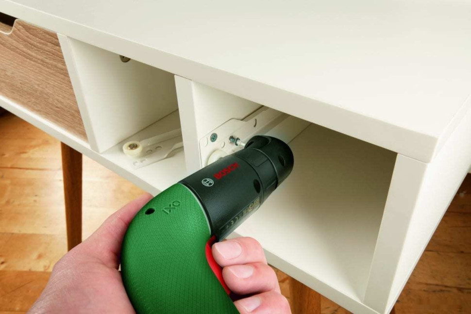 Электроотвертка Bosch IXO VI 06039C7120 (с АКБ, кейс) Электроотвертка Bosch IXO VI 06039C7120 (с АКБ, кейс)