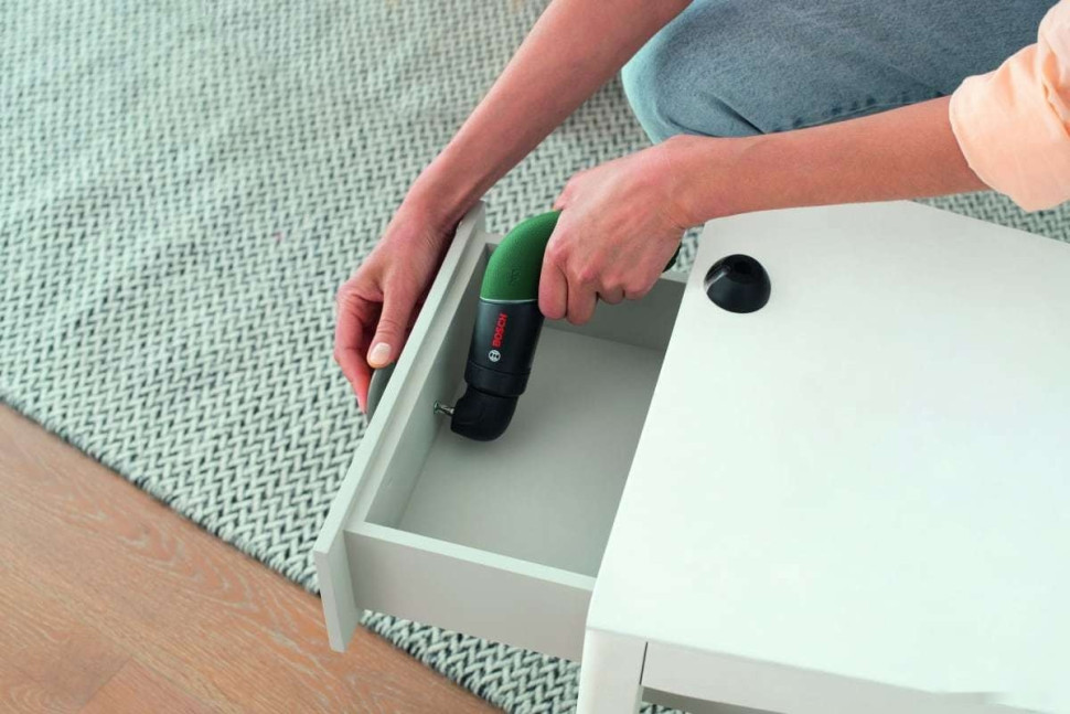 Электроотвертка Bosch IXO VI 06039C7120 (с АКБ, кейс) Электроотвертка Bosch IXO VI 06039C7120 (с АКБ, кейс)