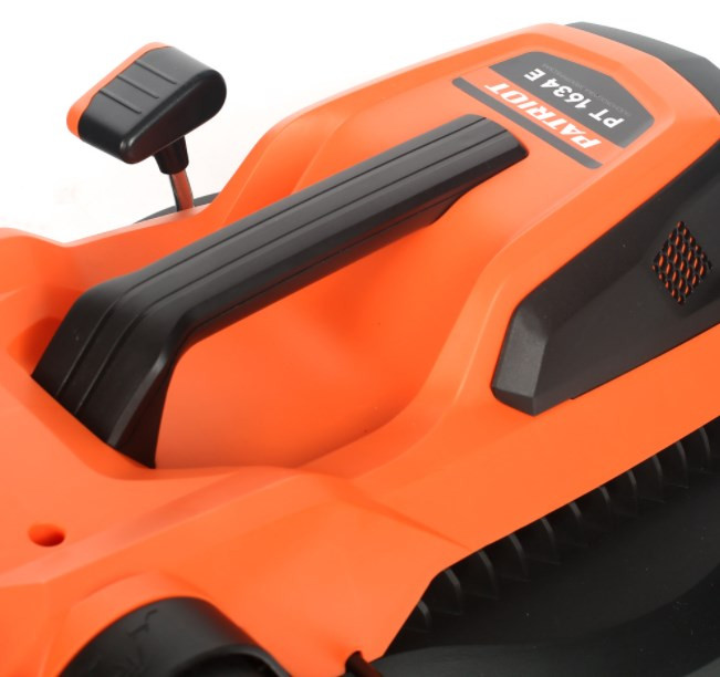 Электрическая газонокосилка Patriot PT 1634 E Электрическая газонокосилка Patriot PT 1634 E