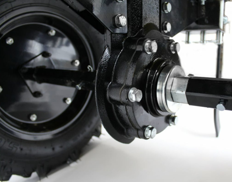 Бензиновый мотоблок Huter МК-13000М Бензиновый мотоблок Huter МК-13000М