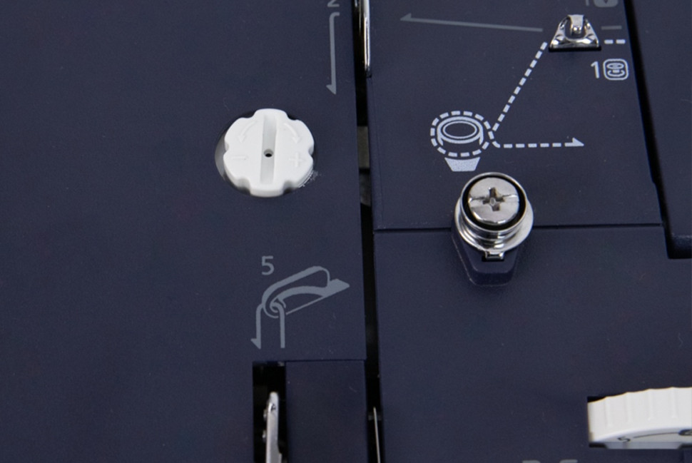 Электромеханическая швейная машина Necchi 7575AT Электромеханическая швейная машина Necchi 7575AT