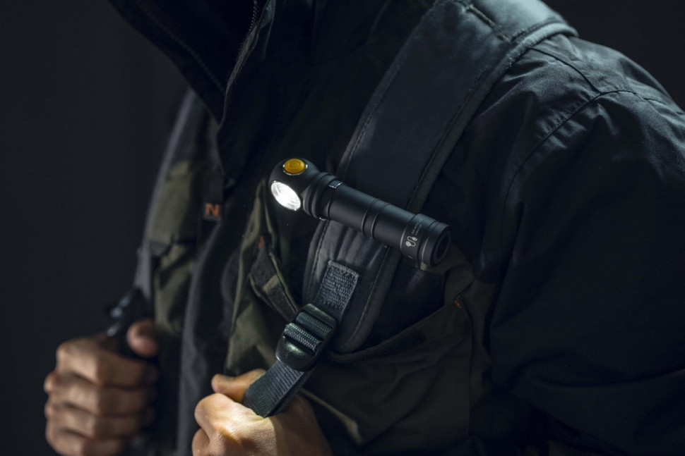Фонарь Armytek Wizard C2 Pro MAX Magnet USB LR (теплый свет) Фонарь Armytek Wizard C2 Pro MAX Magnet USB LR (теплый свет)