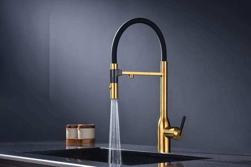 Смеситель Paulmark Magneto One Ma213188-BG (золото/брашированное золото) Смеситель Paulmark Magneto One Ma213188-BG (золото/брашированное золото)