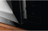 Микроволновая печь Electrolux LMS4253TBX