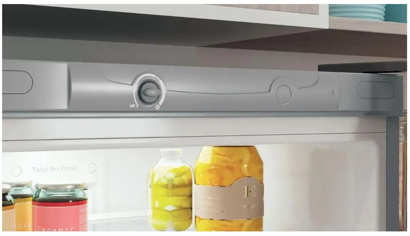 Холодильник с нижней морозильной камерой Indesit ITS 4200 XB