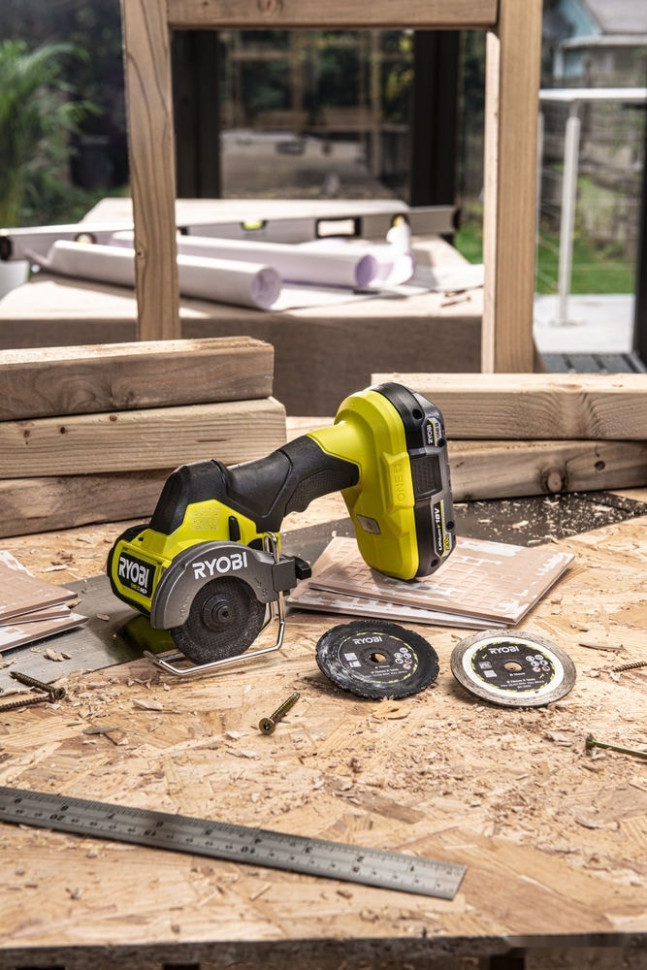 Дисковая (циркулярная) пила Ryobi RCT18C-0 5133004953 (без АКБ) Дисковая (циркулярная) пила Ryobi RCT18C-0 5133004953 (без АКБ)