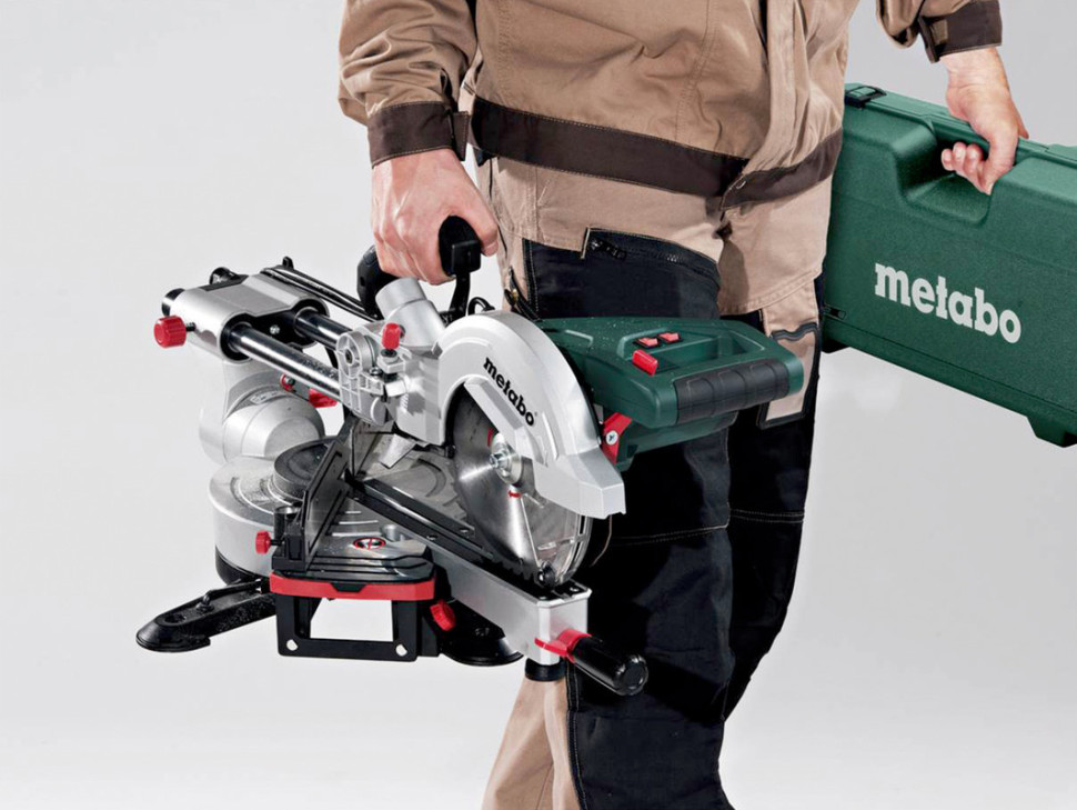 Торцовочная пила Metabo KGSV 216 M Торцовочная пила Metabo KGSV 216 M