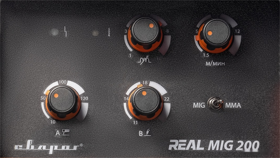 Сварочный инвертор Сварог Real MIG 200 N24002N Сварочный инвертор Сварог Real MIG 200 N24002N
