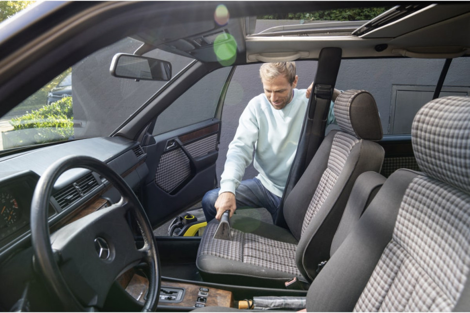 Пылесос Karcher SE 3-18 Compact Battery Set 1.081-502.0 Пылесос Karcher SE 3-18 Compact Battery Set 1.081-502.0