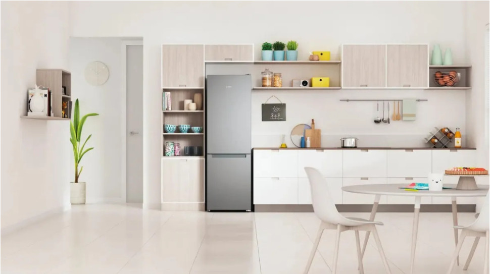 Холодильник с морозильником Indesit ITS 4180 NG
