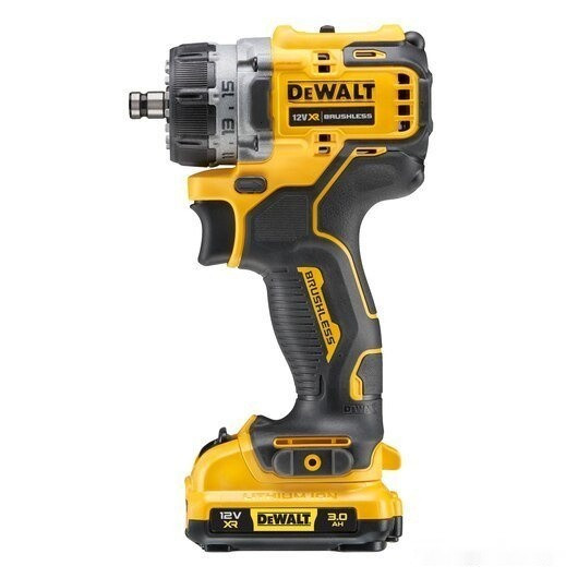 Дрель-шуруповерт DeWALT DCD703L2T (с 2-мя АКБ, кейс, набор патронов) Дрель-шуруповерт DeWALT DCD703L2T (с 2-мя АКБ, кейс, набор патронов)