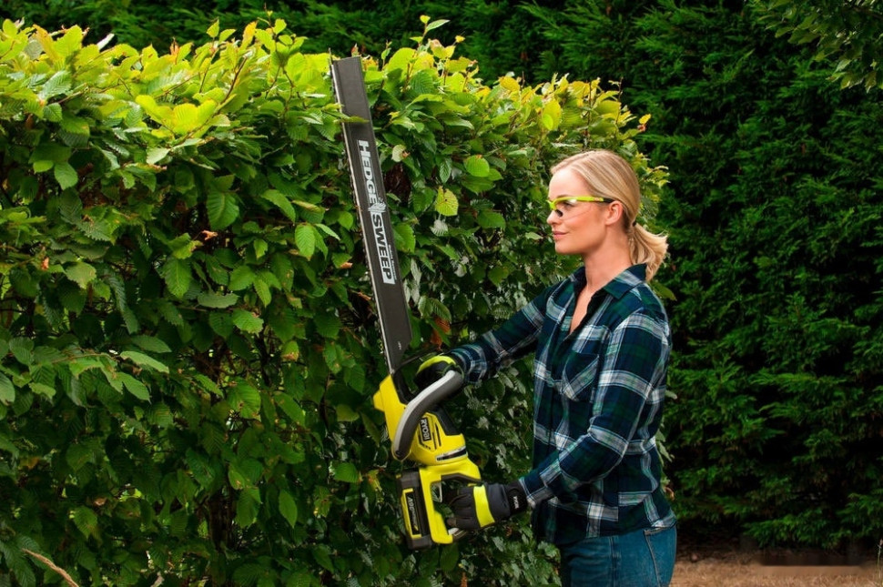 Кусторез Ryobi RHT36C61R-20S (с АКБ 2 Ah) Кусторез Ryobi RHT36C61R-20S (с АКБ 2 Ah)