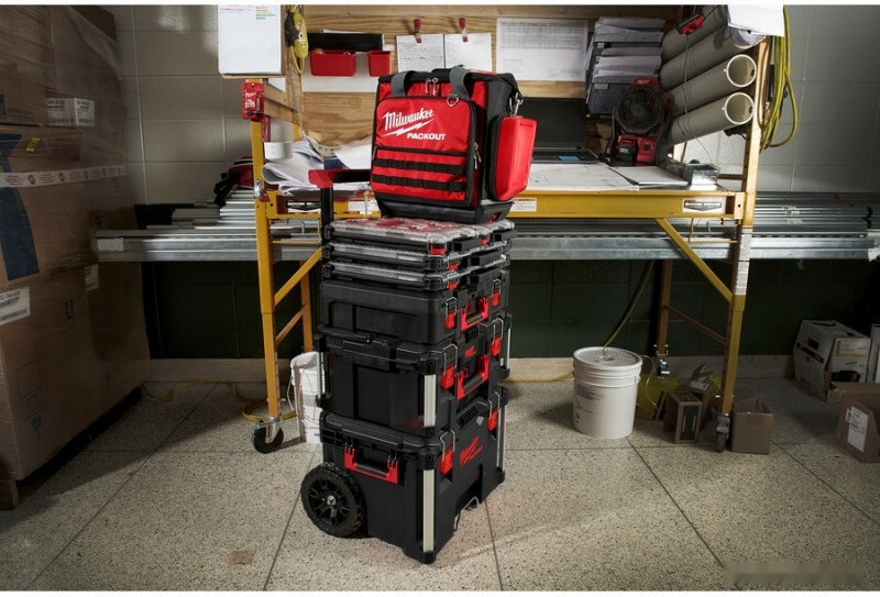 Ящик для инструментов Milwaukee Packout Tech Bag 4932471130 Ящик для инструментов Milwaukee Packout Tech Bag 4932471130
