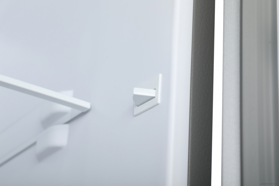 Холодильник SunWind SCC356 (серебристый) Холодильник SunWind SCC356 (серебристый)